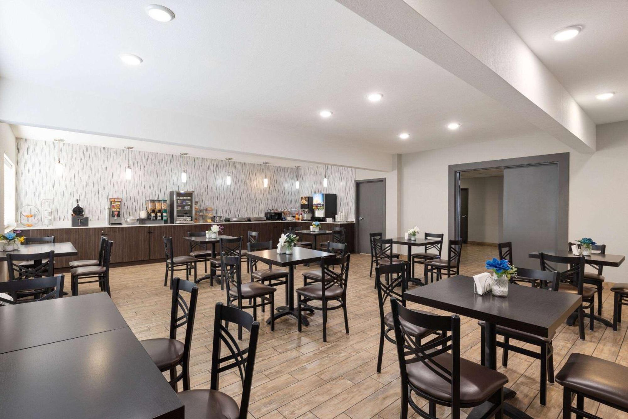 Baymont By Wyndham Moses Lake Esterno foto