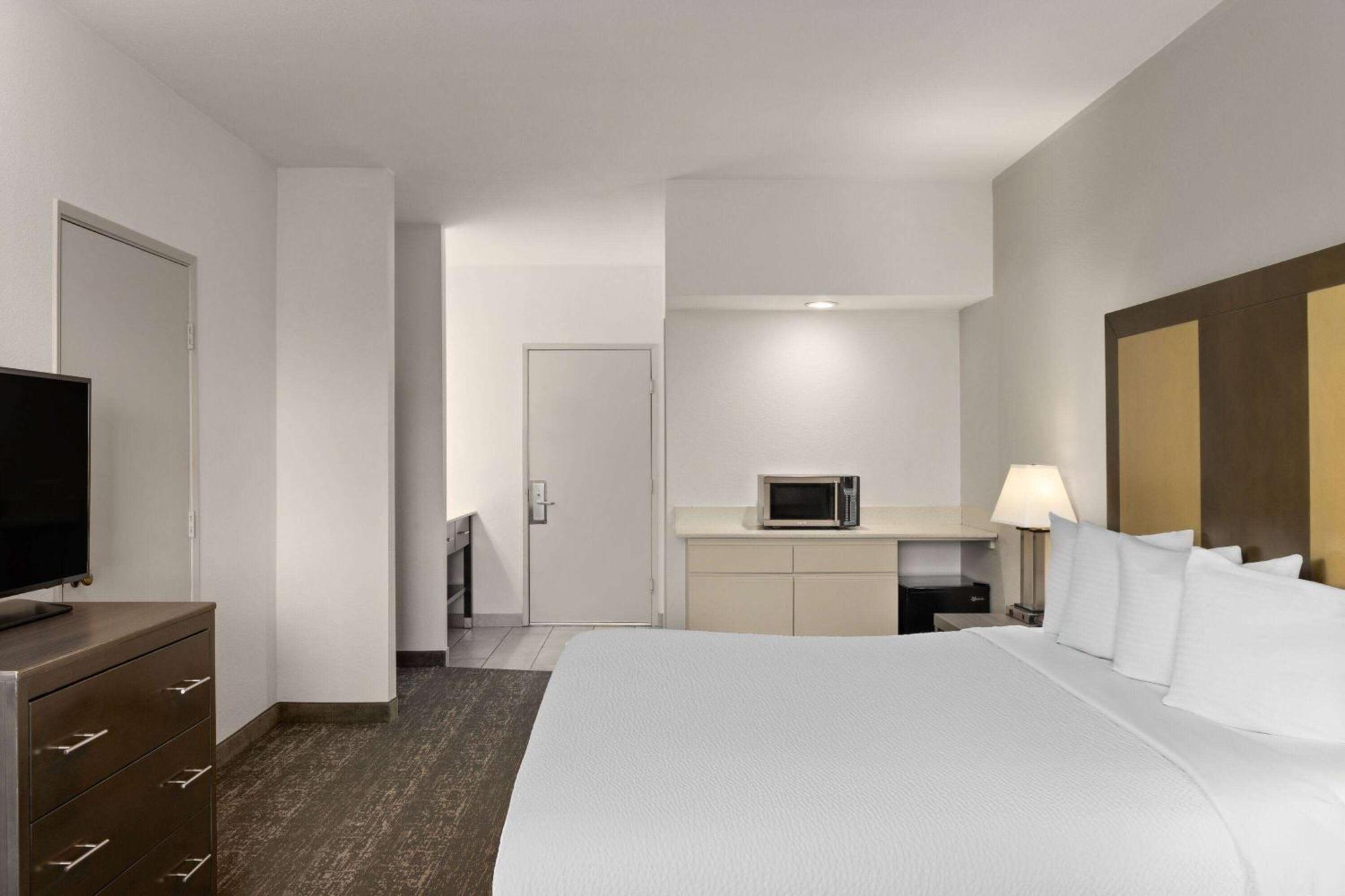 Baymont By Wyndham Moses Lake Esterno foto