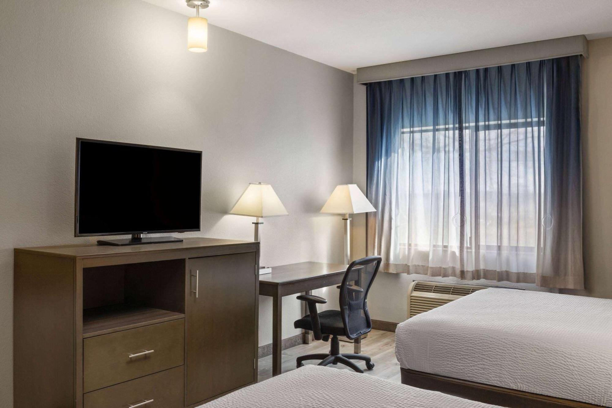 Baymont By Wyndham Moses Lake Esterno foto