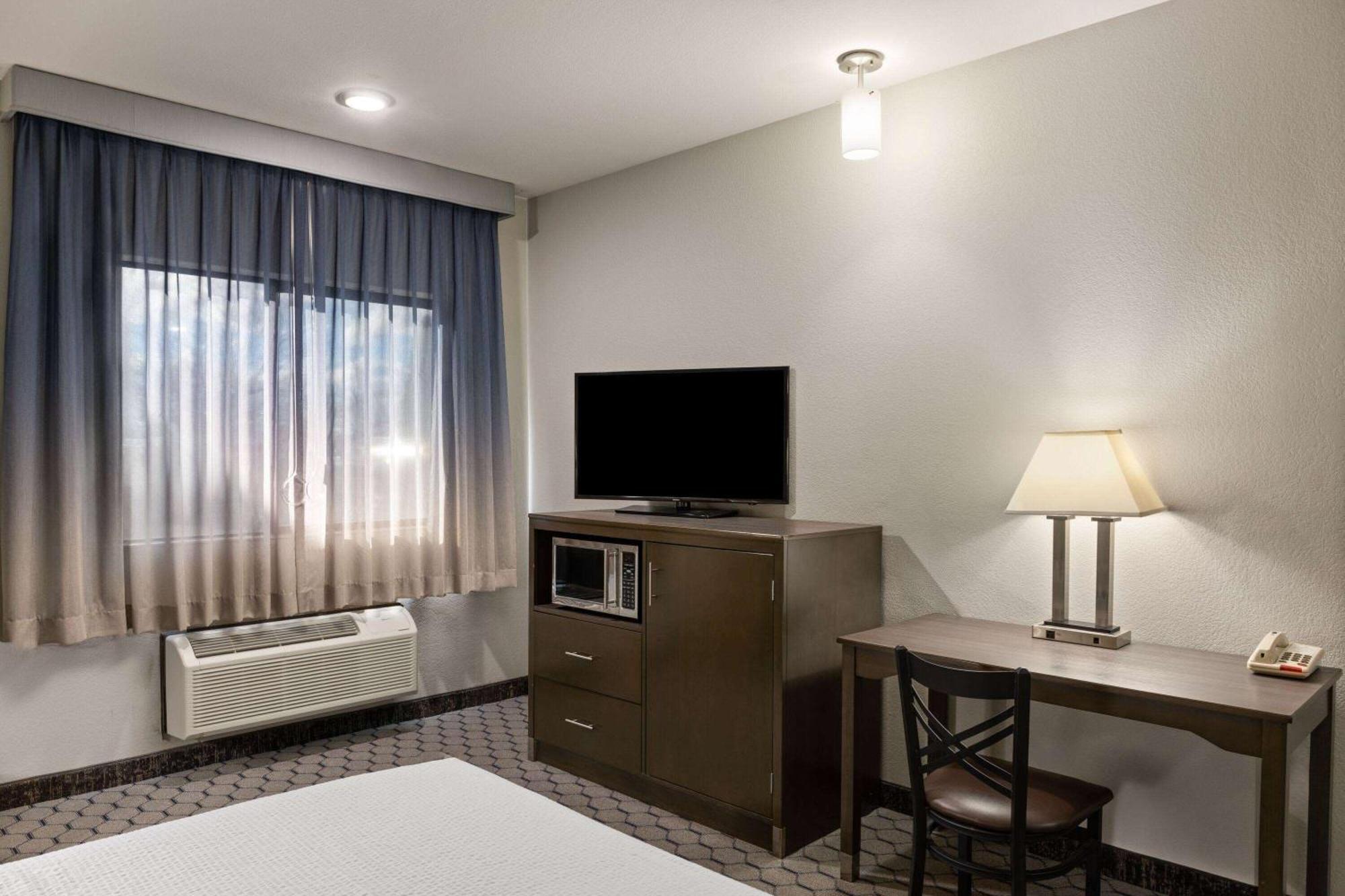 Baymont By Wyndham Moses Lake Esterno foto
