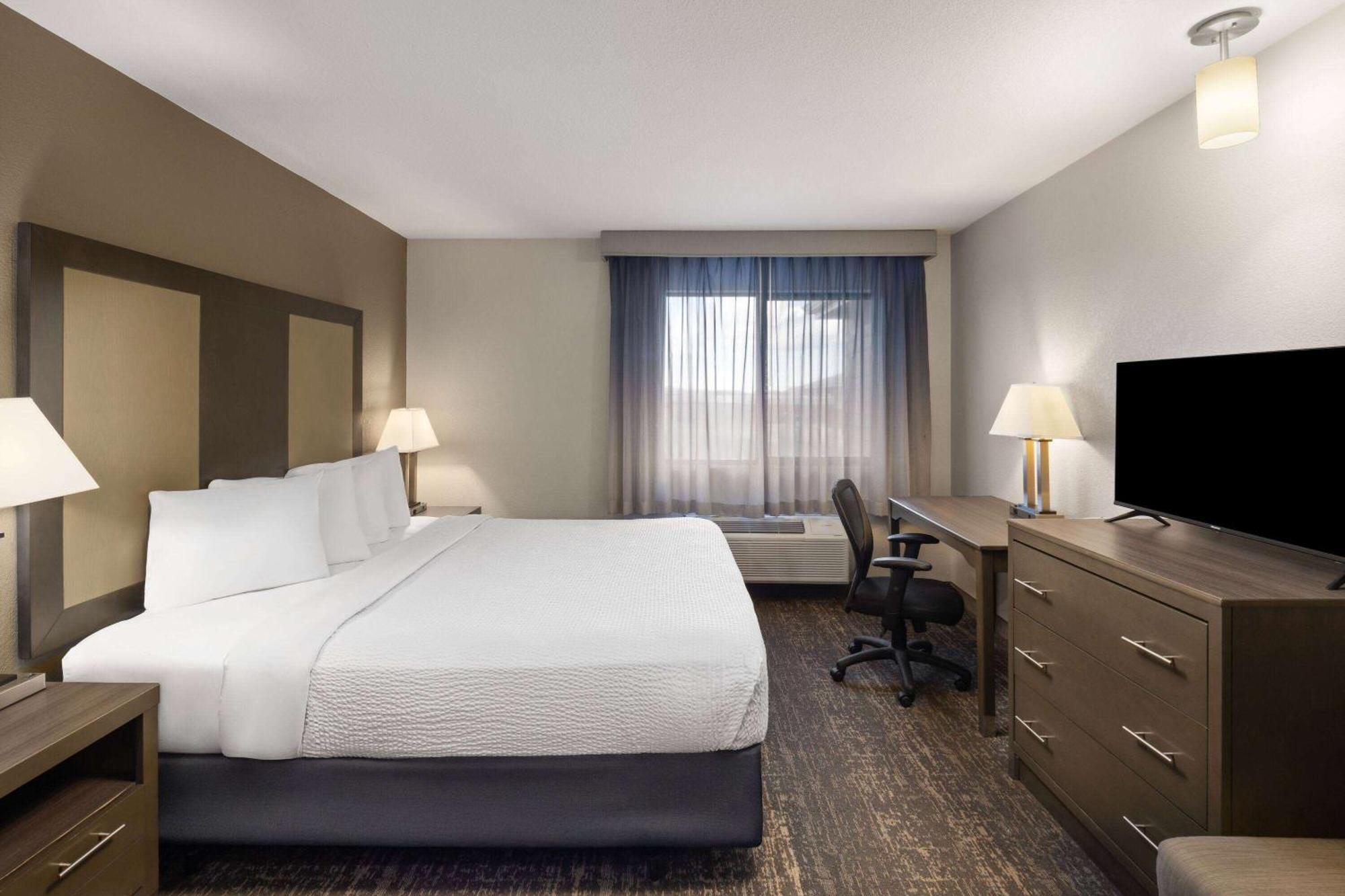 Baymont By Wyndham Moses Lake Esterno foto