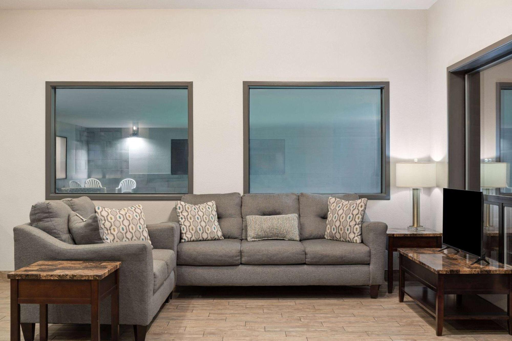 Baymont By Wyndham Moses Lake Esterno foto