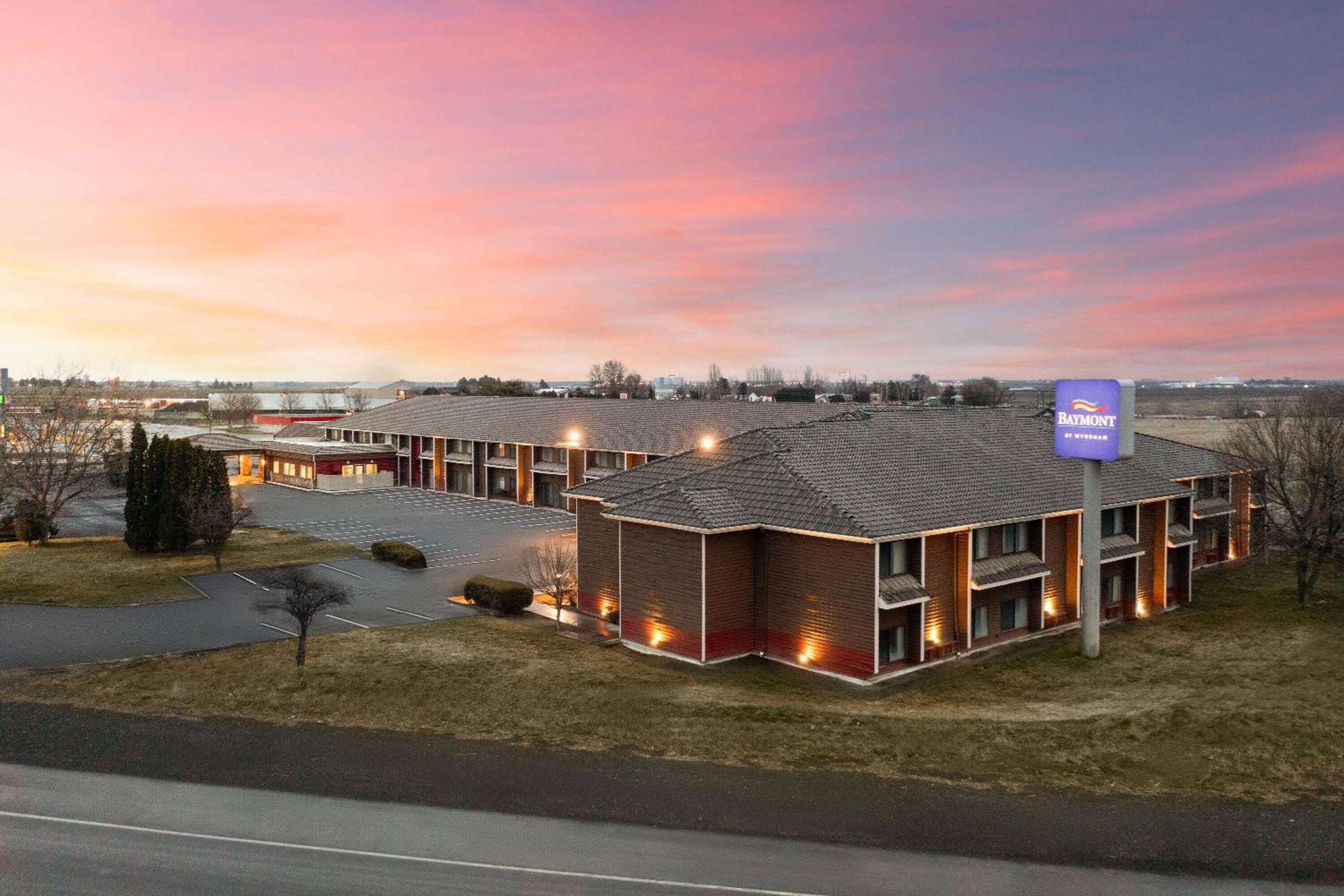 Baymont By Wyndham Moses Lake Esterno foto